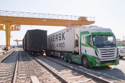 哈铁开行蔬菜出口货物列车 货物运输跑出“加速度”